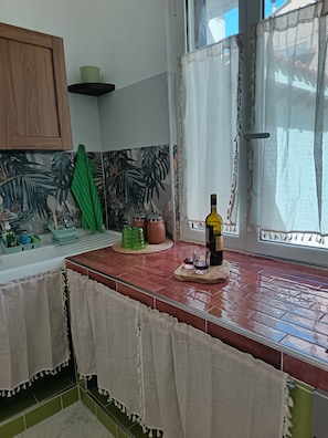 Oven, stovetop