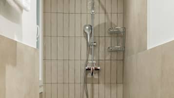 Studio, 1 Double Bed | Bathroom | Shower, hair dryer, towels, toilet paper
