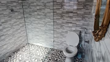 Kamar Double Klasik | Kamar mandi