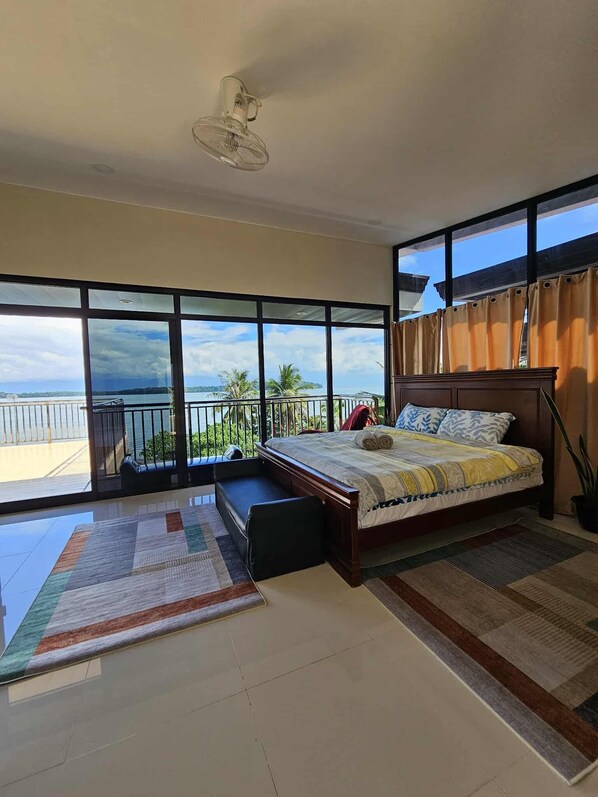 Apartment with Terrace and Sea View | Laptop workspace, rollaway beds, free WiFi, bed sheets