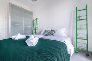 2 bedrooms, iron/ironing board, travel cot, WiFi