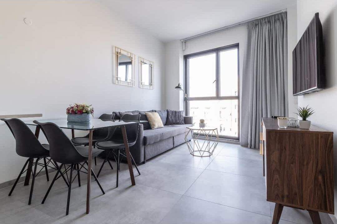 Stylish 2br Apartment With Parking & Views In Jaffa Street - Jerusalem