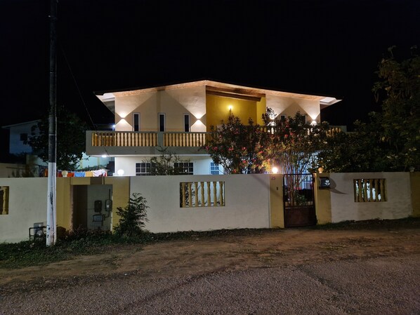 Exterior - Fantastic vacation home Casa Andries Momtanja Rey (Willemstad)