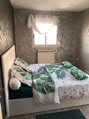 2 bedrooms, Internet, bed sheets