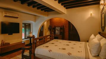 Prithvi | Free WiFi, bed sheets