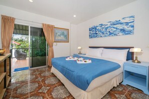 Standaard tweepersoonskamer, uitzicht op zee | Gratis wifi, beddengoed