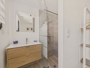 Douche, séchoir à cheveux