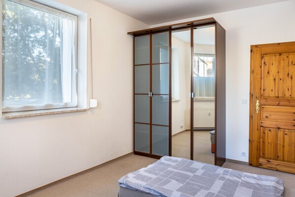 2 室のベッドルーム、WiFi、ベッドシーツ