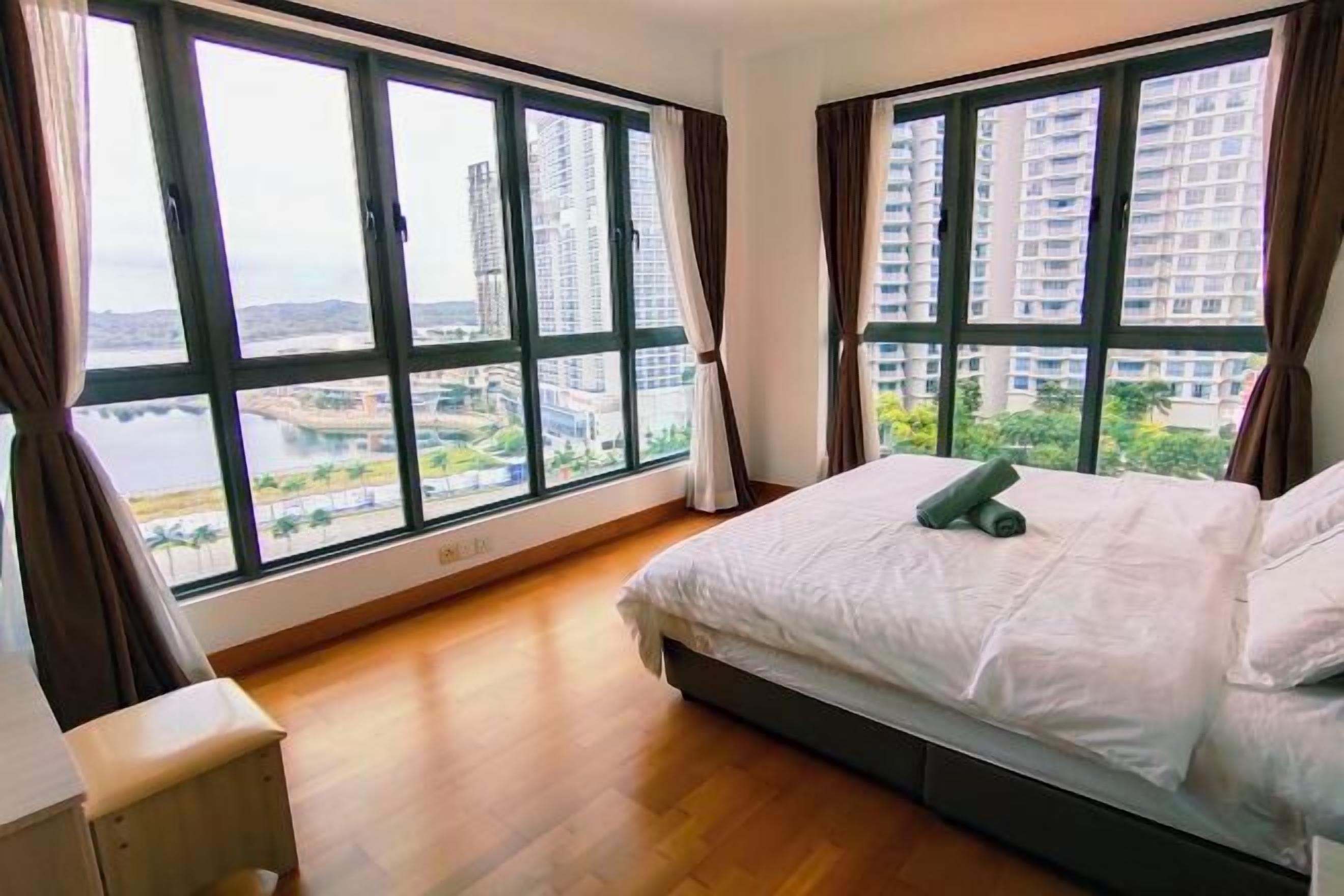 Iron/ironing board, free WiFi