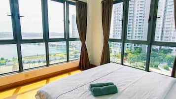 Departamento básico, vista a la ciudad | Tabla de planchar con plancha y wifi gratis