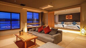 Suite, Balcony, Lake View | In-room safe, blackout drapes, free WiFi, bed sheets - Sennentei (Yurihama)