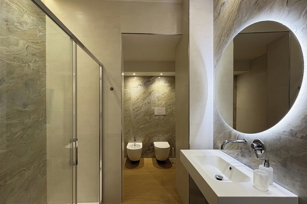 Deluxe Double Room, Courtyard View | Bathroom