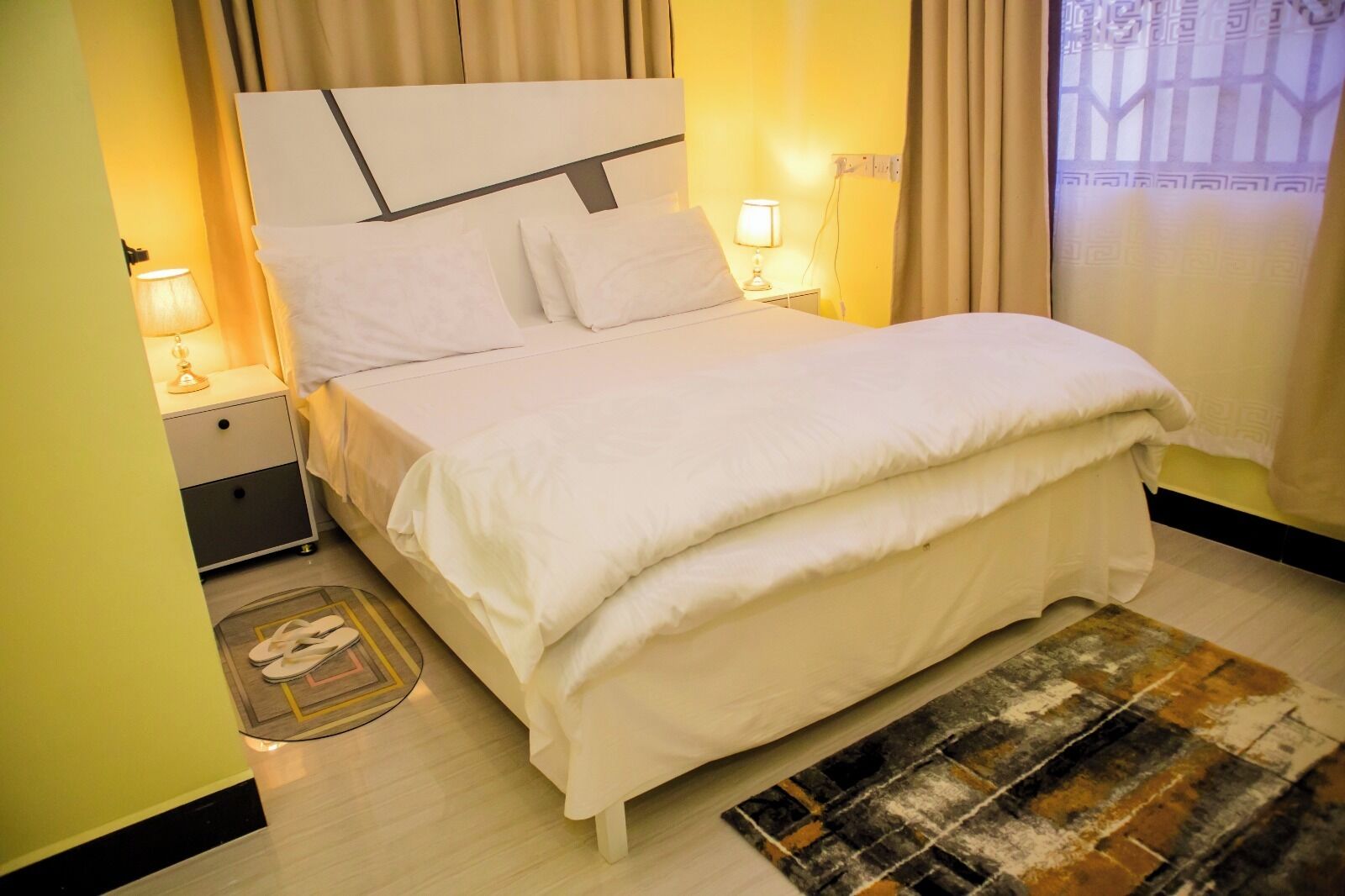 6 bedrooms, iron/ironing board, WiFi, bed sheets