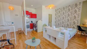 1 slaapkamer, een bureau, reisbedje, gratis wifi