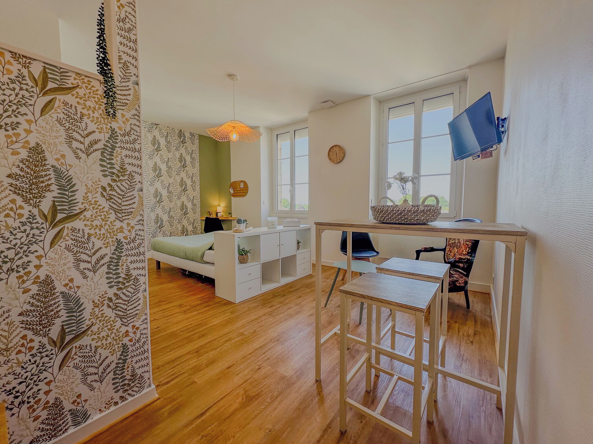 1 slaapkamer, een bureau, reisbedje, gratis wifi