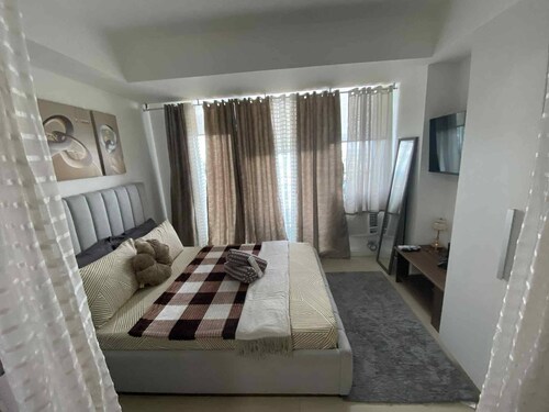 Room-condo in Paranaque City Homes Azure