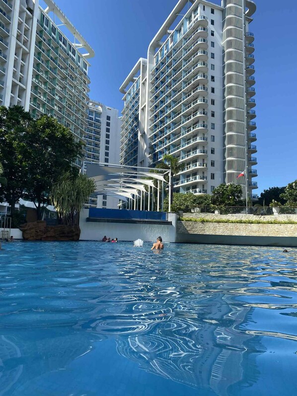 Room, 1 Bedroom, Accessible, Balcony | Pool | Outdoor pool - Room-condo in Paranaque City Homes Azure (Parañaque)