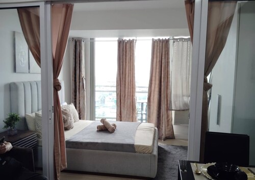 Room-condo in Paranaque City Homes Azure