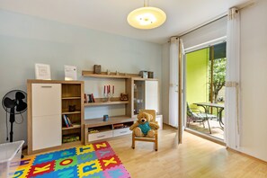 Interior - Apartment '2 Zimmer 69 Qm' with Shared Terrace, Shared Garden and Wi-Fi (Mittenwalde)