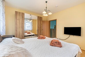 1 bedroom, iron/ironing board, WiFi, bed sheets