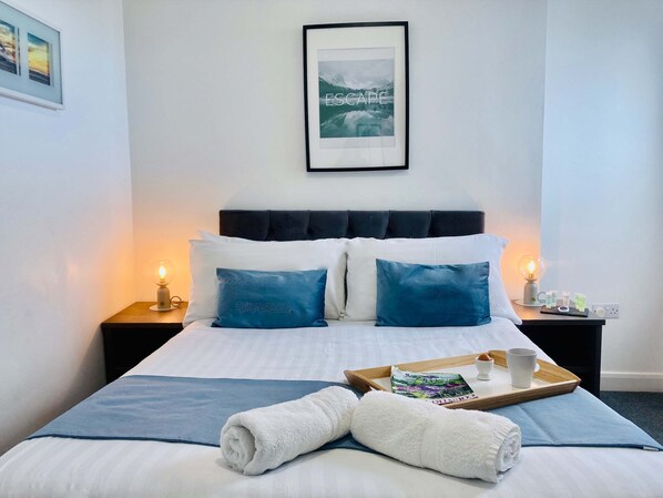 1 bedroom, desk, iron/ironing board, WiFi