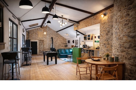 Living area. L'Atelier du Moulin