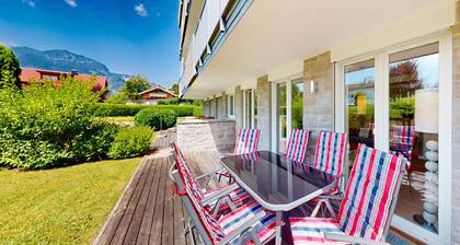 Garden Lodge – großzügige Ferienwohnung mit Garten in Garmisch-Partenkirchen