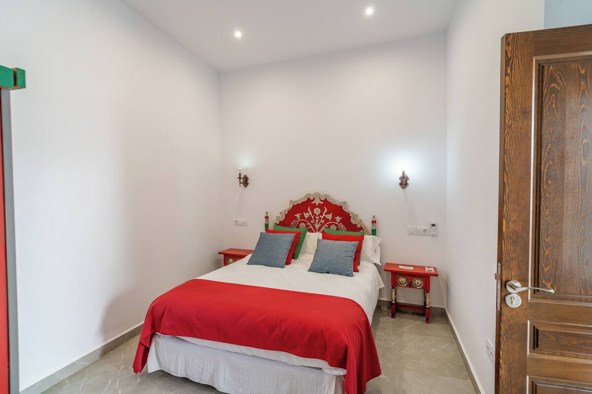 Comfort Double Room, City View | Desk, laptop workspace, free WiFi