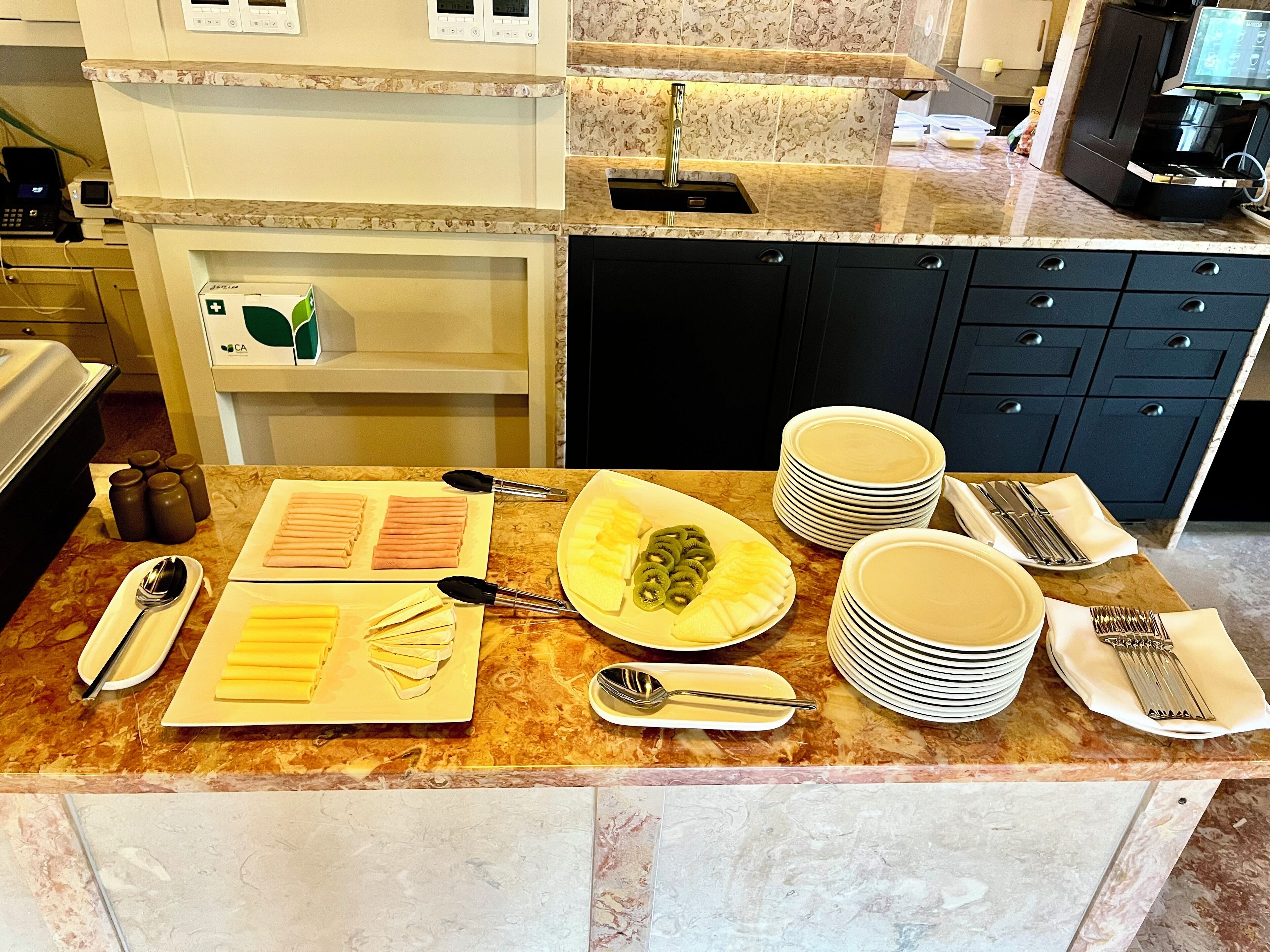 Desayuno continental gratuito y diario