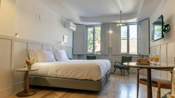 Standard Triple Room | Individually decorated, individually furnished, iron/ironing board