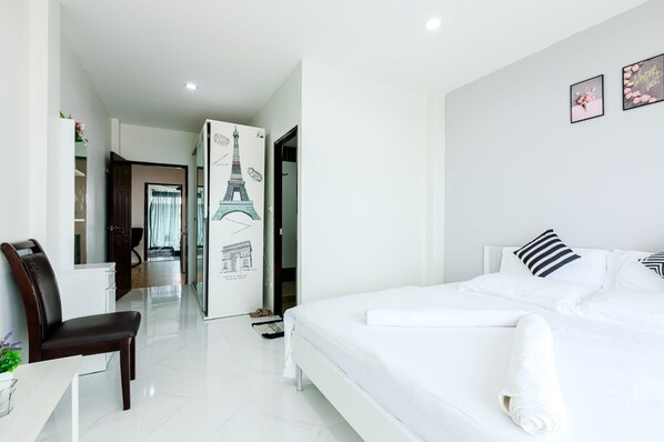 1 chambre, fer et planche à repasser, Wi-Fi, literie fournie