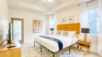 4 bedrooms, desk, iron/ironing board, WiFi