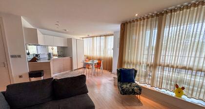 2 bedroom 2 bathroom & balcony - Gunwharf Quays