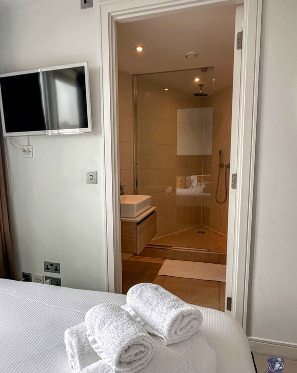 2 Schlafzimmer, Bügeleisen/Bügelbrett, Internetzugang, Bettwäsche