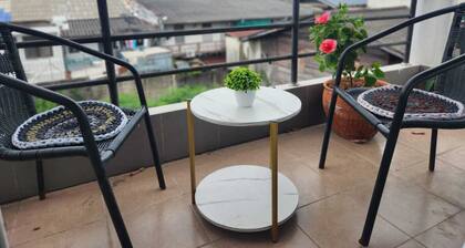 Spacious 8-bedroom villa in terrific Bangkok with AC, Peace full stay
