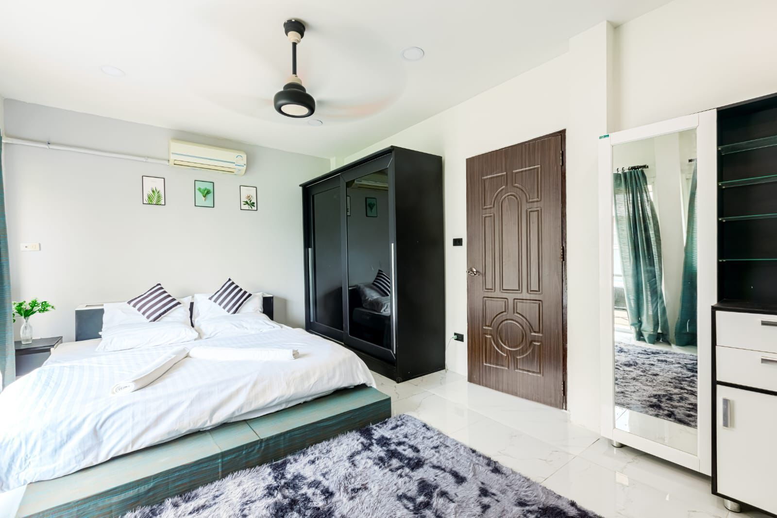 1 室のベッドルーム、アイロン / アイロン台、WiFi (無料)、ベッドシーツ