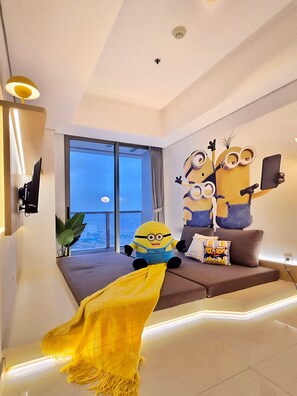Apartment, 2 Bedrooms, City View | Living area
