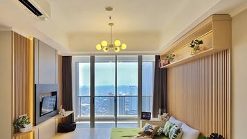 Apartment, 3 Bedrooms, City View | Living area