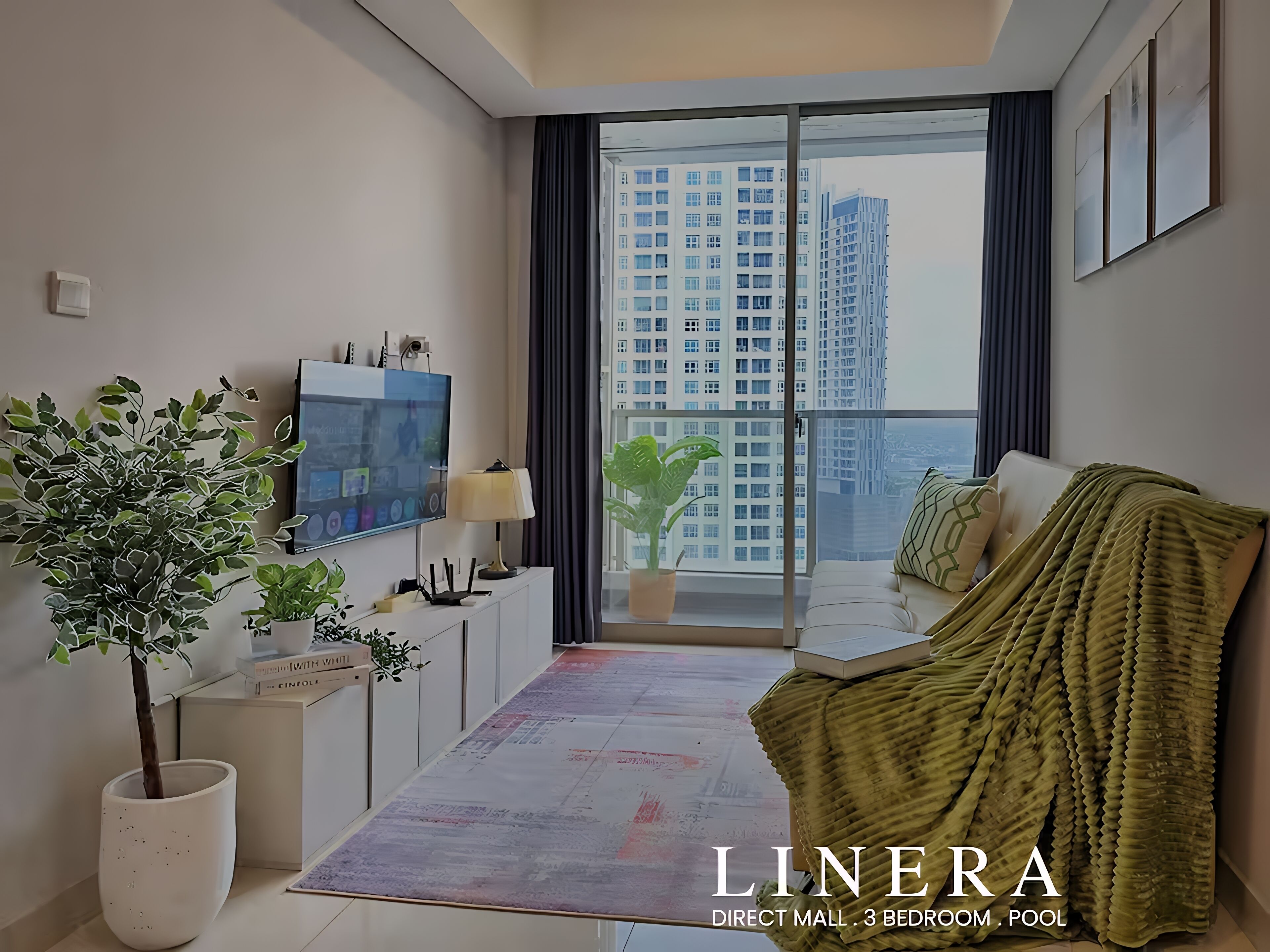 Apartment, 3 Bedrooms, City View | Living area