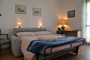 3 chambres, fer et planche à repasser, accès au Wi-Fi (inclus)