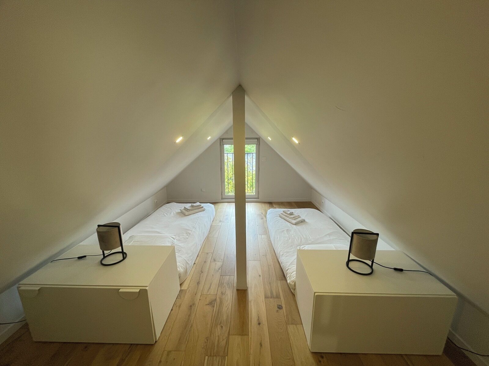 2 dormitorios, escritorio, tabla de planchar con plancha y wifi gratis