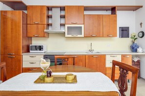 Private kitchen - Welcoming house with AC in charming Telti (Telti)