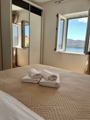 2 habitaciones, tabla de planchar con plancha y wifi gratis