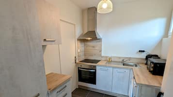 Réfrigérateur, micro-ondes, lave-vaisselle