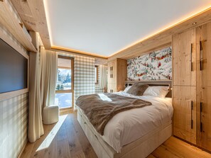 4 bedrooms, free WiFi, bed sheets