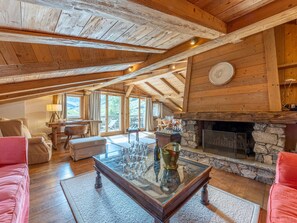 Interior - Elegant duplex, 8 pax, fireplace, Val-d'Isère, parking, WiFi (Val-d'Isère)