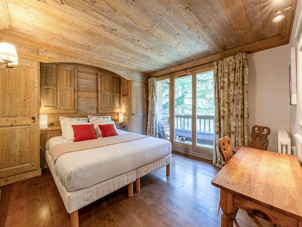 4 bedrooms, free WiFi, bed sheets