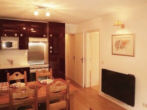 Microwave, oven, dishwasher