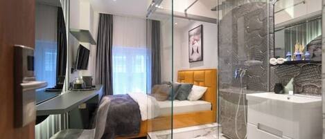 1 bedroom, WiFi, bed sheets