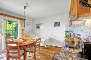 Apartament nupcial, diversos dormitoris (Locarno Area: Quiet Lake view escape) | Servei de restauració